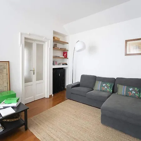 Stylish Retreat For Two In Appartement Milaan