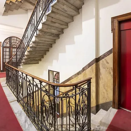 Appartement Stylish Retreat For Two In *